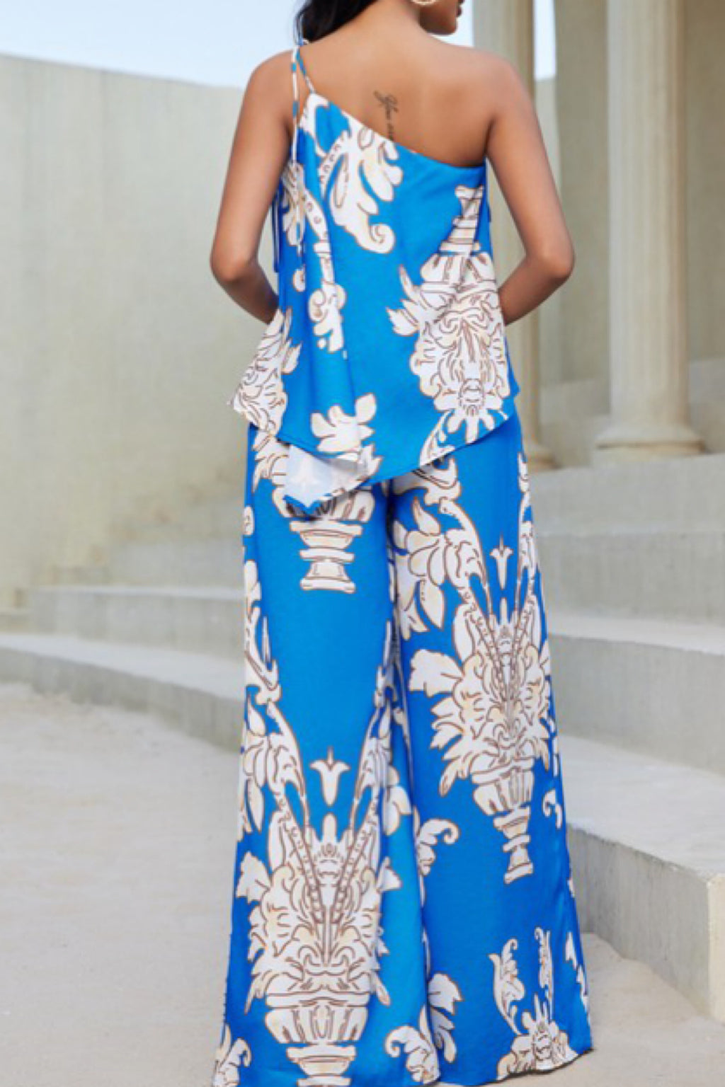 ONE SHOULDER CHIC JUMPSUIT