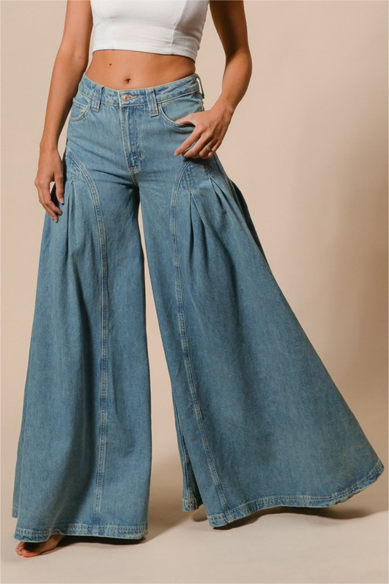 WIDE LEG PLEATED DENIM