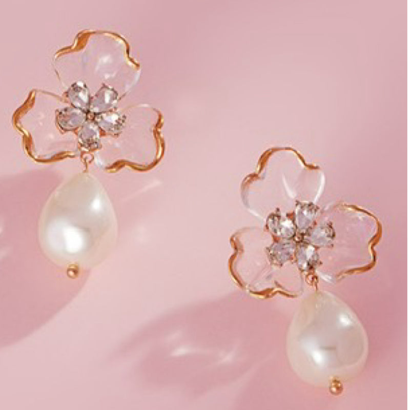 CLEAR FLOWER & PEARL EARRINGS