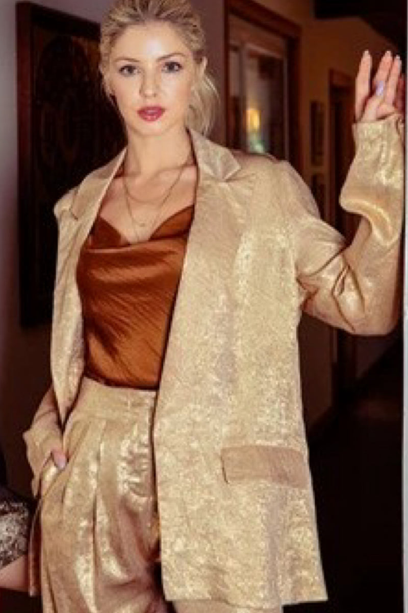 THE OVERSIZE GOLD BLAZER