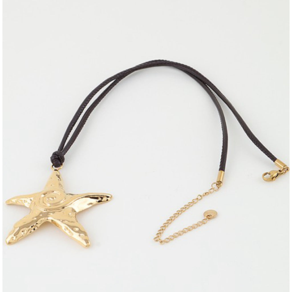 HAMMERED STARFISH NECKLACE