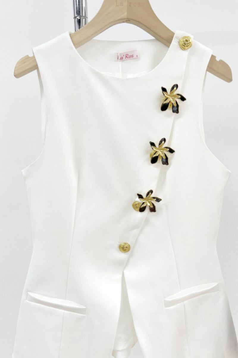 VEST TOP WITH FLOWER BUTTONS