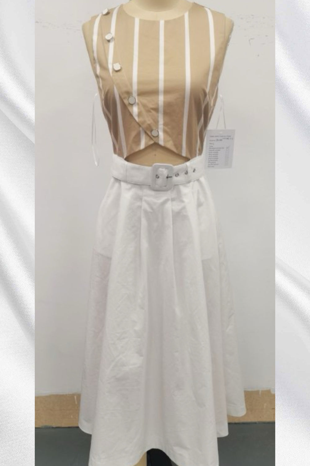 WHITE / BEIGE