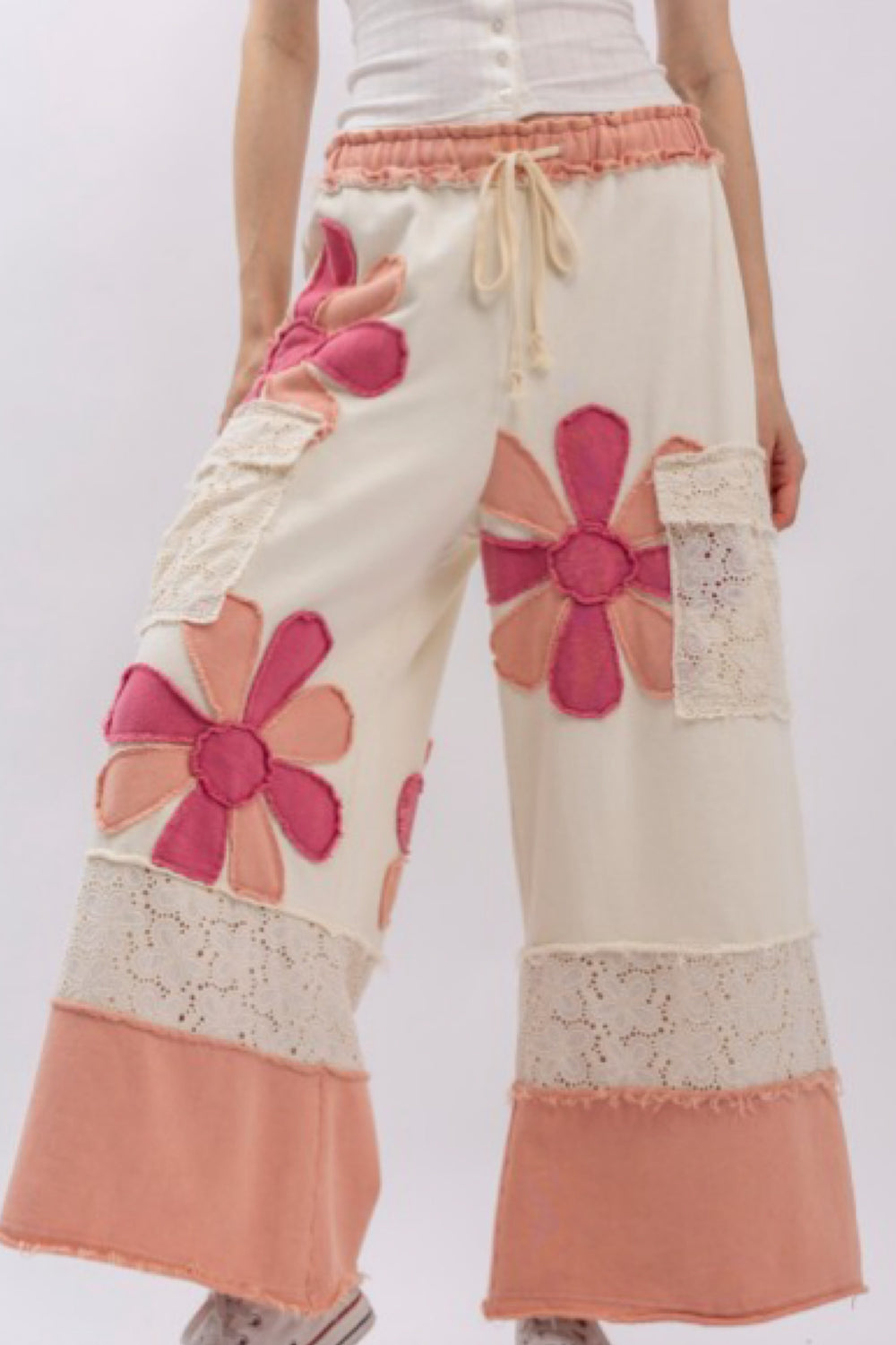 WHITE / PINK