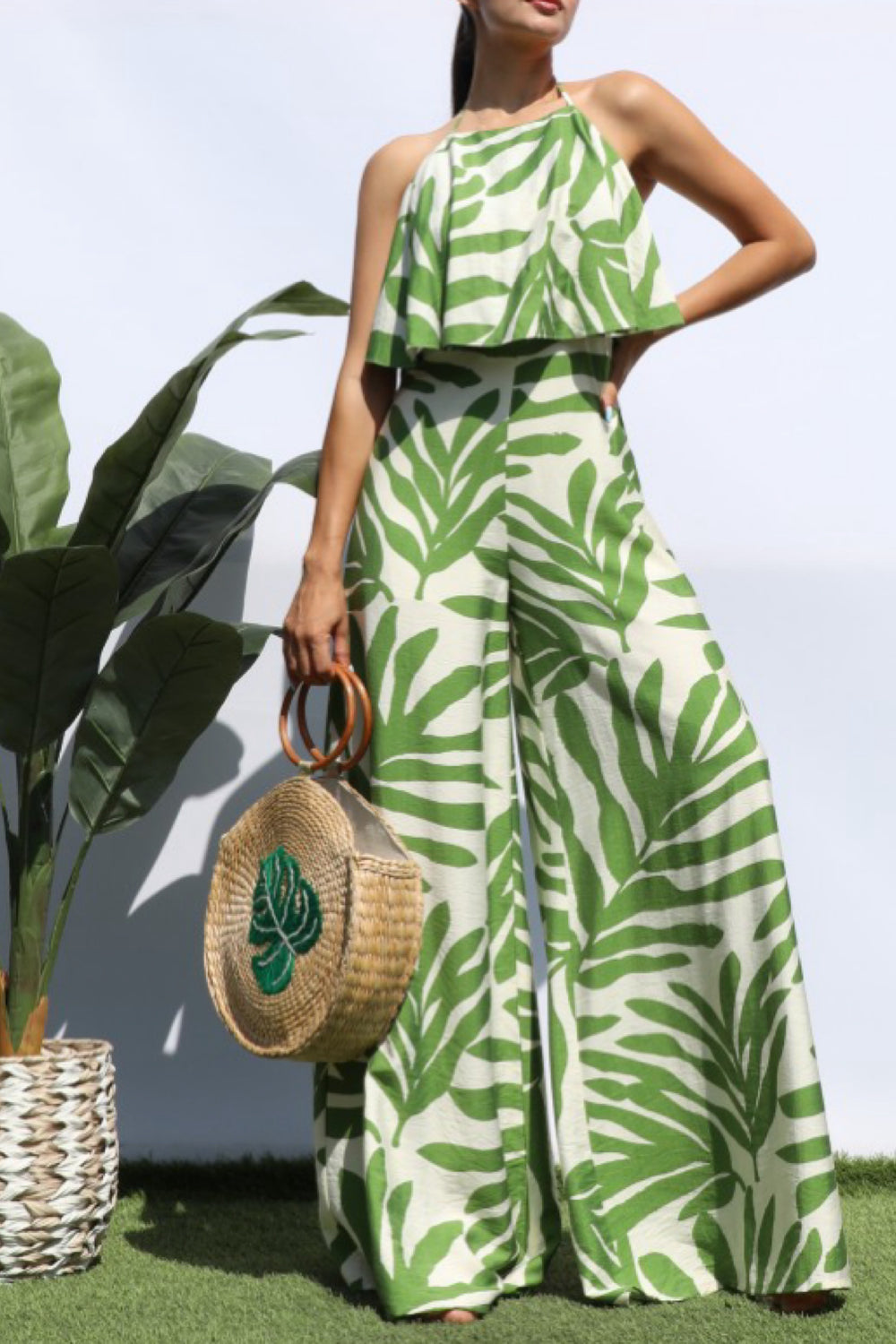 WHITE / GREEN