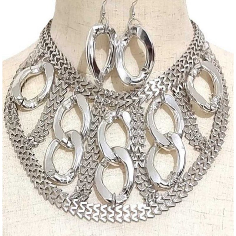 MIXED CHAIN STATEMENT NECKLACE