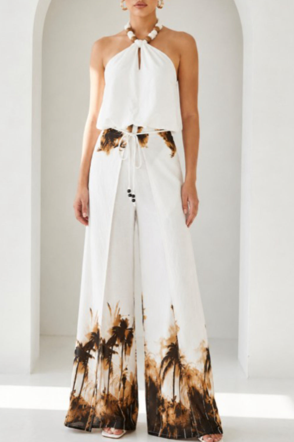Brown / White