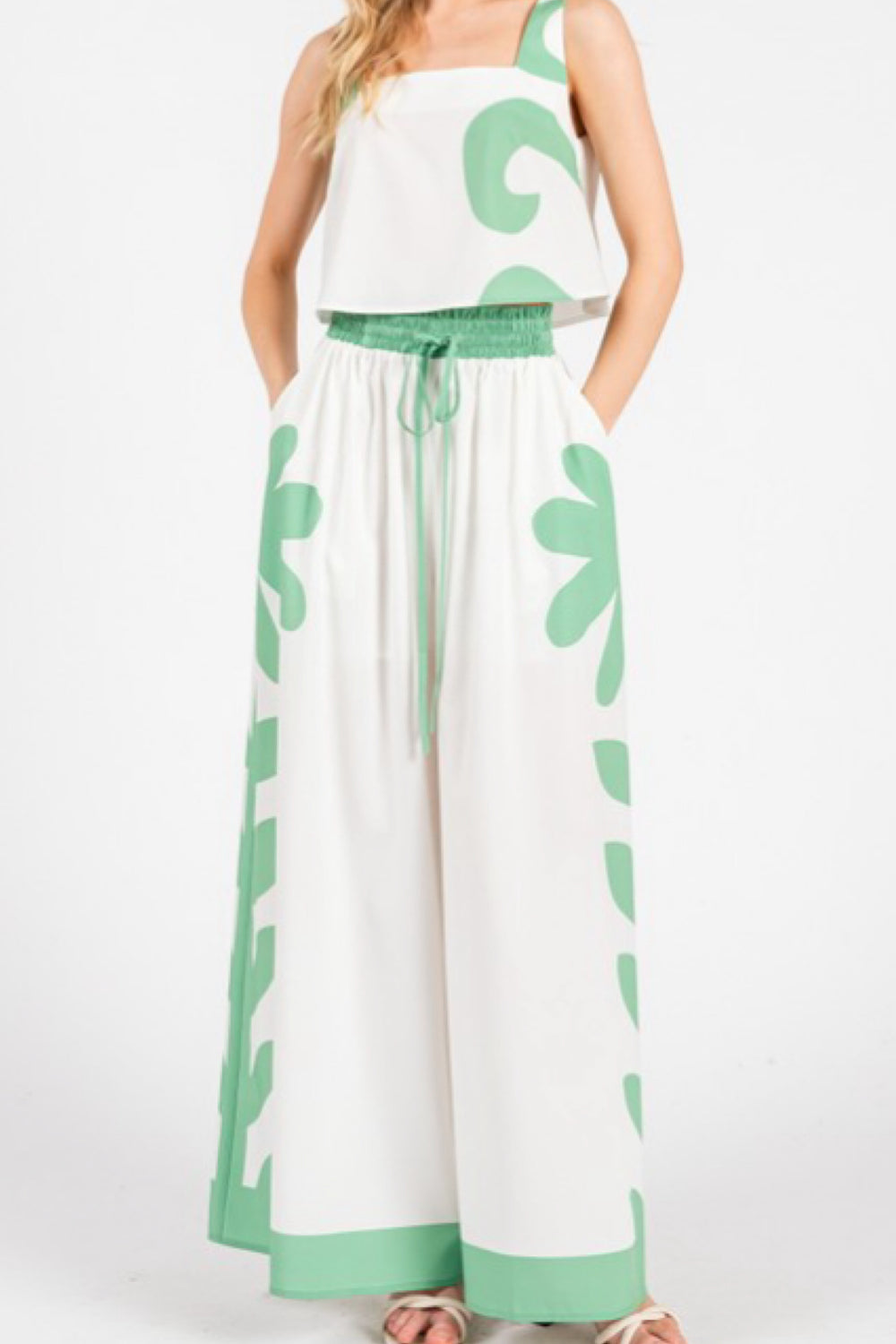 WHITE / MINT