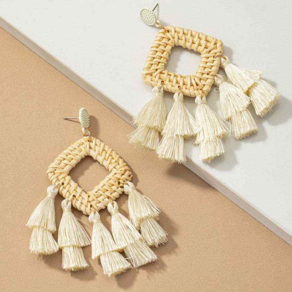 TASSELS BEAUTY EARRINGS